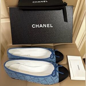Chanel jeans ballet flats size 38.5 brand new in box